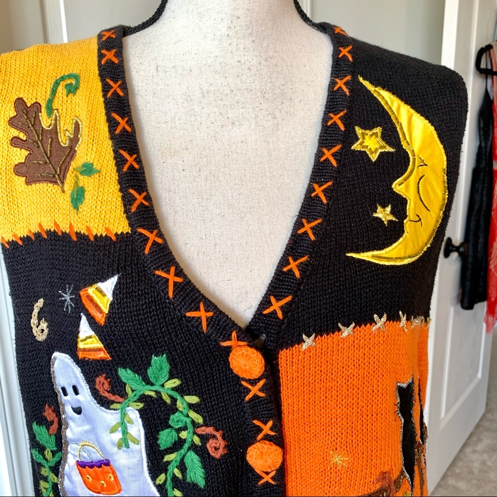BASIC EDITIONS Embroidered Halloween Vest—SZ. L - Picture 3 of 16